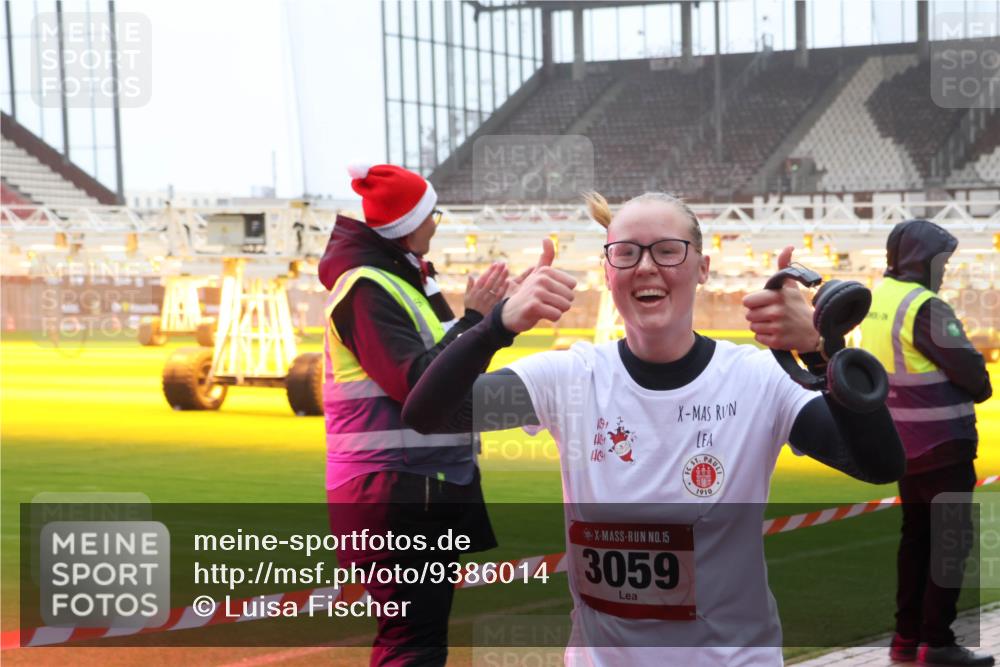 07.12.2025 - St. Pauli X-Mass-Run No. 15 Luisa Fischer http://msf.ph/oto/9386014 07.12.2025 11:38:30 Ziel 167, 15, 3059, 1910, 307, 617, 1154, 1156, 2395, 2396, 2715, 3000, 3059, 3065, 3066, 3341, 3358, 3762, 3765 meine-sportfotos.de