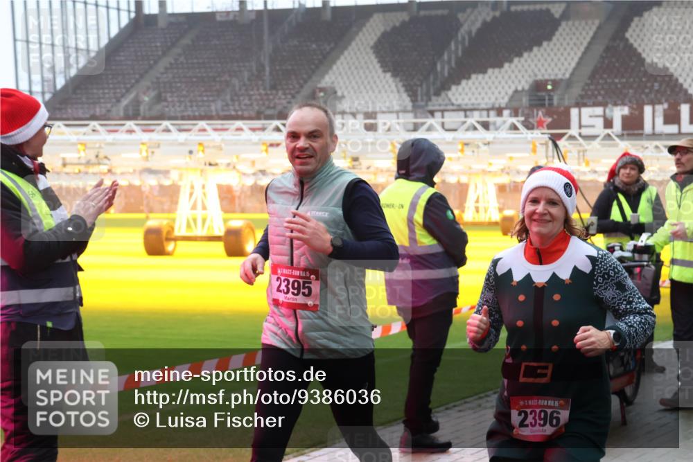 07.12.2025 - St. Pauli X-Mass-Run No. 15 Luisa Fischer http://msf.ph/oto/9386036 07.12.2025 11:38:37 Ziel 6, 15, 2395, 1, 15, 2396, 307, 617, 2395, 2396, 2715, 3000, 3059, 3065, 3066, 3341, 3358, 3762, 3765, 4821, 4822 meine-sportfotos.de