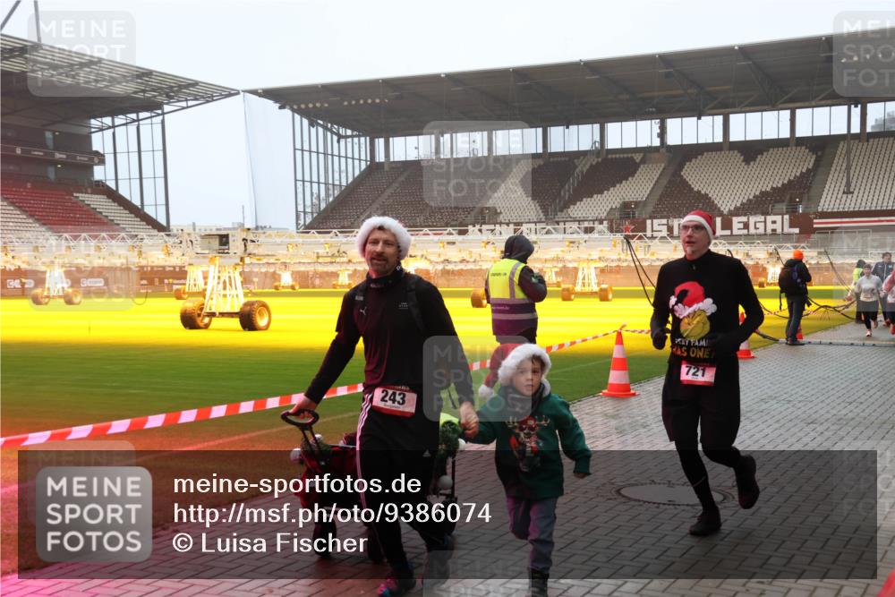 07.12.2025 - St. Pauli X-Mass-Run No. 15 Luisa Fischer http://msf.ph/oto/9386074 07.12.2025 10:19:19 Ziel 243, 721, 243, 264, 269, 721, 1034, 1607, 1671, 2152, 2631, 2925, 3455, 3520, 3724, 3862, 3975, 3976, 4330, 4331, 4436, 4437, 4438, 4473, 4475, 4498, 4521, 4522, 4524, 4540, 4547 meine-sportfotos.de