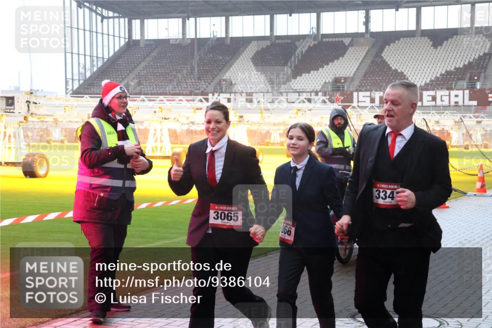 07.12.2025 - St. Pauli X-Mass-Run No. 15 Luisa Fischer http://msf.ph/oto/9386104 07.12.2025 11:39:00 Ziel 6834, 5, 3065, 066, 5, 334, 453, 729, 1133, 1318, 1601, 1605, 1606, 2010, 2011, 2099, 2395, 2396, 2715, 2815, 2816, 3065, 3066, 3341, 3365, 3367, 3508, 3762, 3765, 4821, 4822 meine-sportfotos.de
