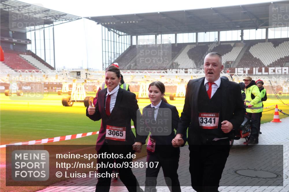 07.12.2025 - St. Pauli X-Mass-Run No. 15 Luisa Fischer http://msf.ph/oto/9386107 07.12.2025 11:39:01 Ziel 5, 3065, 066, 15, 3341, 453, 729, 1133, 1318, 1601, 1605, 1606, 2010, 2011, 2099, 2395, 2396, 2715, 2815, 2816, 3065, 3066, 3341, 3365, 3367, 3508, 3762, 3765, 4821, 4822 meine-sportfotos.de