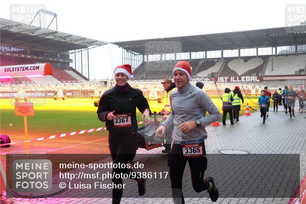 07.12.2025 - St. Pauli X-Mass-Run No. 15 Luisa Fischer http://msf.ph/oto/9386117 07.12.2025 11:39:05 Ziel 15, 3367, 15, 3365, 1606, 508, 453, 729, 1133, 1318, 1601, 1605, 1606, 2010, 2011, 2099, 2395, 2396, 2602, 2715, 2815, 2816, 3065, 3066, 3341, 3365, 3367, 3508, 3762, 3765, 4821, 4822 meine-sportfotos.de