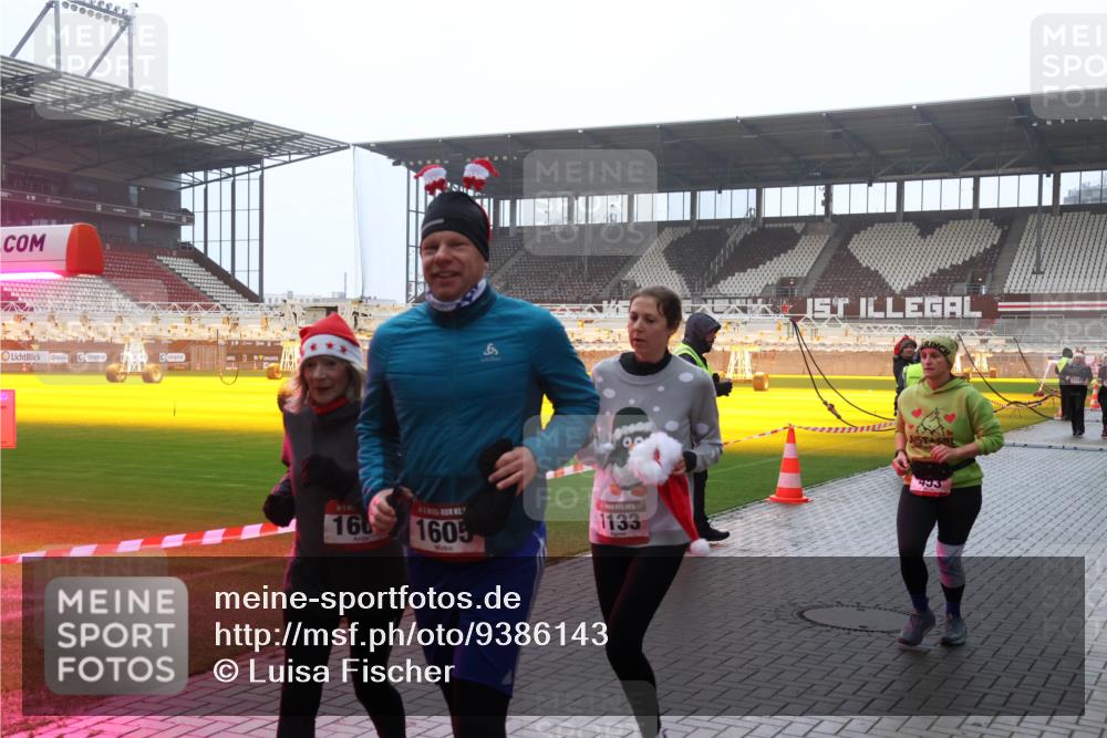 07.12.2025 - St. Pauli X-Mass-Run No. 15 Luisa Fischer http://msf.ph/oto/9386143 07.12.2025 11:39:14 Ziel 0, 160, 1605, 1133, 495, 453, 729, 1133, 1318, 1601, 1605, 1606, 1737, 2010, 2011, 2099, 2602, 2815, 2816, 3357, 3365, 3367, 3508, 4821, 4822 meine-sportfotos.de