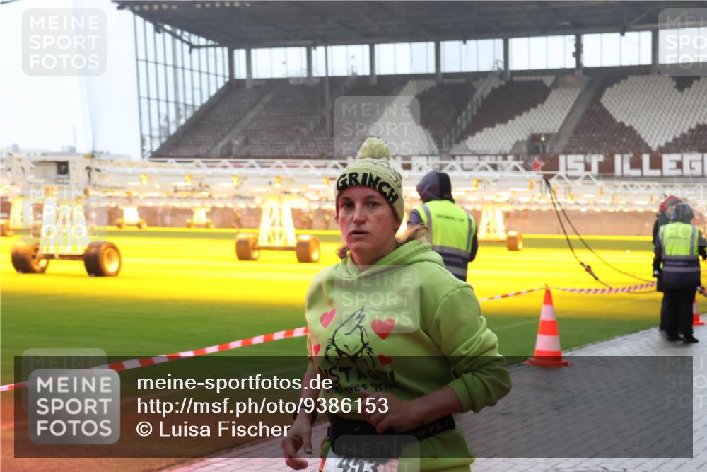 07.12.2025 - St. Pauli X-Mass-Run No. 15 Luisa Fischer http://msf.ph/oto/9386153 07.12.2025 11:39:15 Ziel 1, 443, 453, 729, 1133, 1318, 1601, 1605, 1606, 1737, 2010, 2011, 2099, 2225, 2226, 2602, 2815, 2816, 3357, 3365, 3367, 3508, 4821, 4822 meine-sportfotos.de