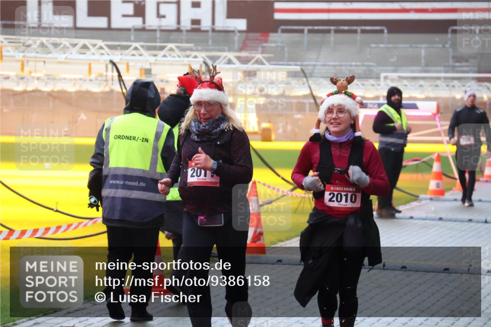 07.12.2025 - St. Pauli X-Mass-Run No. 15 Luisa Fischer http://msf.ph/oto/9386158 07.12.2025 11:39:20 Ziel 201, 15, 2010, 453, 729, 1133, 1318, 1601, 1605, 1606, 1737, 2010, 2011, 2099, 2225, 2226, 2602, 2815, 2816, 3357, 3365, 3367, 3508, 4821, 4822 meine-sportfotos.de