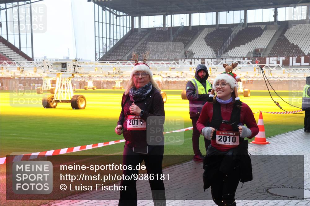 07.12.2025 - St. Pauli X-Mass-Run No. 15 Luisa Fischer http://msf.ph/oto/9386181 07.12.2025 11:39:25 Ziel 201, 670, 15, 2010, 453, 729, 1133, 1318, 1601, 1605, 1606, 1737, 2010, 2011, 2099, 2225, 2226, 2602, 2815, 2816, 2978, 3357, 3365, 3367, 3508, 4822 meine-sportfotos.de