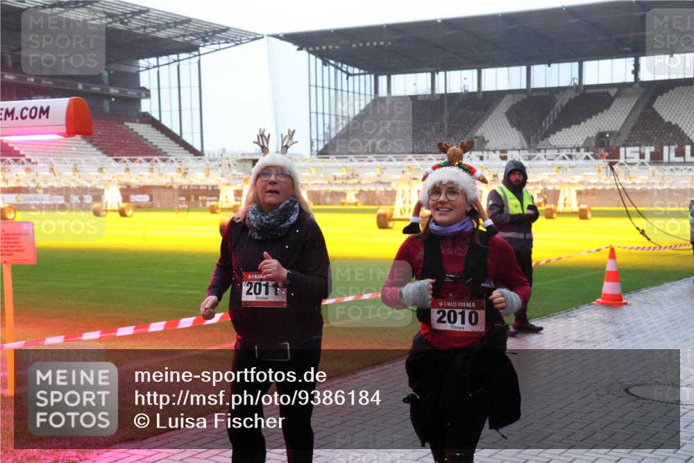 07.12.2025 - St. Pauli X-Mass-Run No. 15 Luisa Fischer http://msf.ph/oto/9386184 07.12.2025 11:39:26 Ziel 2011, 15, 2010, 453, 729, 1133, 1318, 1601, 1605, 1606, 1737, 2010, 2011, 2099, 2225, 2226, 2602, 2815, 2816, 2978, 3357, 3365, 3367, 3508 meine-sportfotos.de