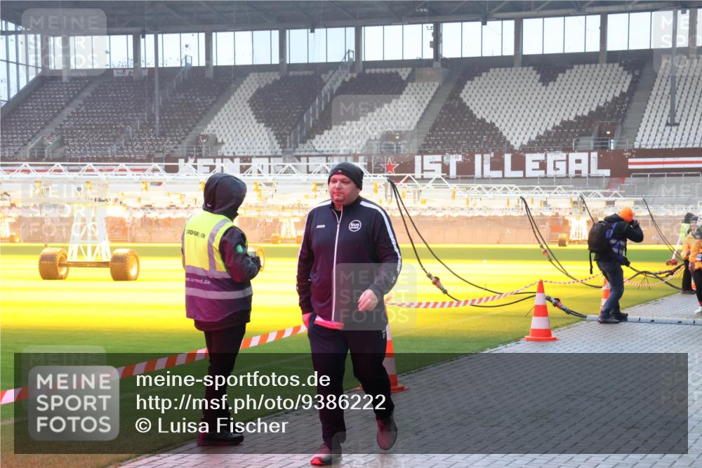 07.12.2025 - St. Pauli X-Mass-Run No. 15 Luisa Fischer http://msf.ph/oto/9386222 07.12.2025 10:19:35 Ziel 721, 1034, 2152, 3011, 3013, 3455, 3695, 3724, 3862, 3975, 3976, 4038, 4115, 4330, 4331, 4436, 4437, 4438, 4466, 4473, 4475, 4498, 4521, 4522, 4524, 4547 meine-sportfotos.de
