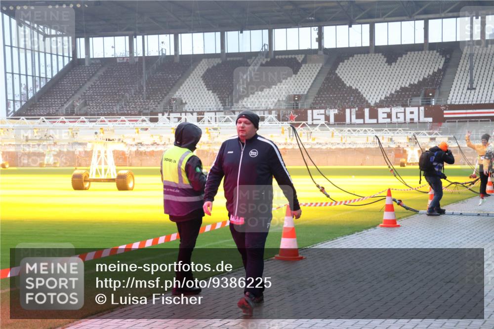 07.12.2025 - St. Pauli X-Mass-Run No. 15 Luisa Fischer http://msf.ph/oto/9386225 07.12.2025 10:19:36 Ziel 721, 1034, 2152, 3011, 3013, 3455, 3695, 3724, 3862, 3975, 3976, 4038, 4115, 4330, 4331, 4436, 4437, 4438, 4466, 4473, 4475, 4498, 4521, 4522, 4524, 4547 meine-sportfotos.de