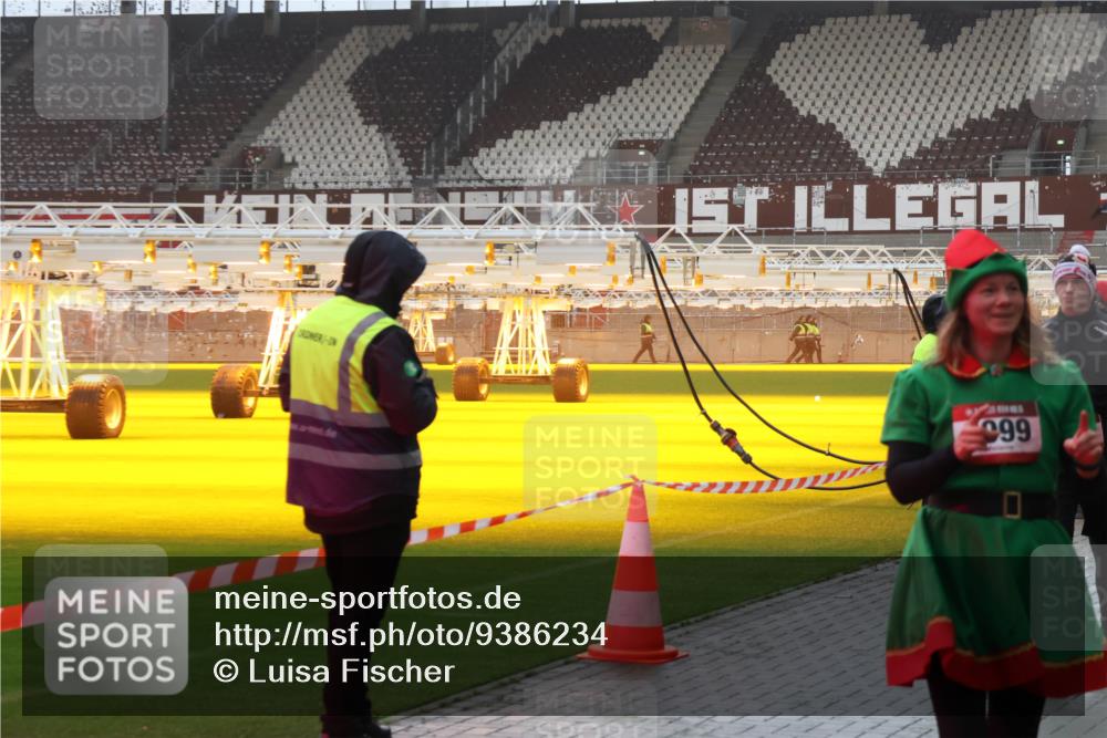 07.12.2025 - St. Pauli X-Mass-Run No. 15 Luisa Fischer http://msf.ph/oto/9386234 07.12.2025 11:39:37 Ziel 99, 453, 729, 1133, 1318, 1737, 2010, 2011, 2057, 2099, 2225, 2226, 2602, 2815, 2816, 2978, 3357, 3508, 3593 meine-sportfotos.de