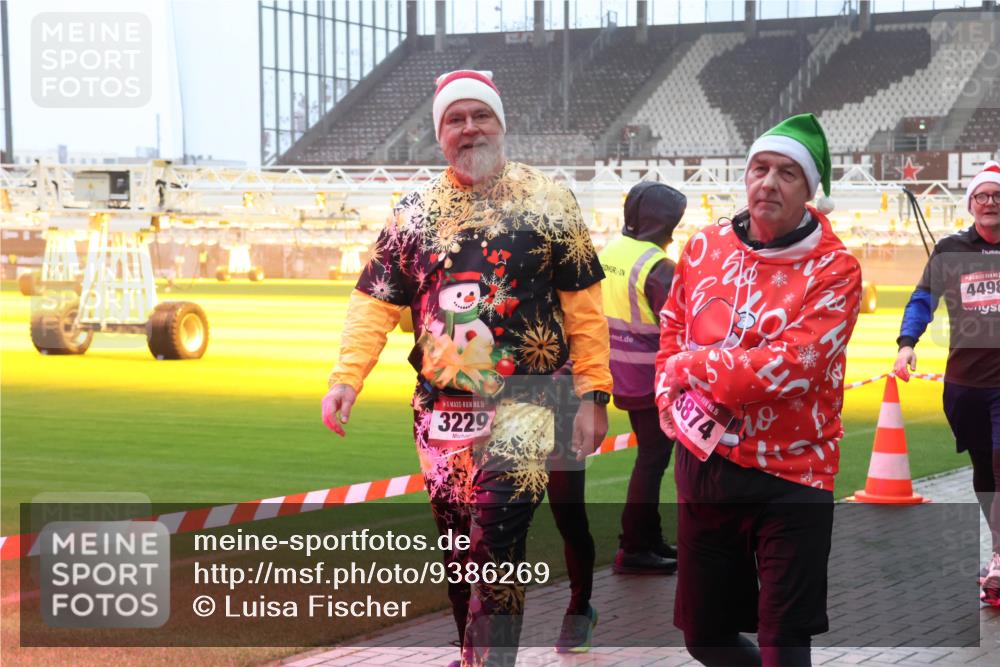 07.12.2025 - St. Pauli X-Mass-Run No. 15 Luisa Fischer http://msf.ph/oto/9386269 07.12.2025 10:19:48 Ziel 15, 3229, 15, 3874, 4498, 658, 661, 2750, 3011, 3013, 3455, 3695, 3724, 3975, 3976, 4038, 4074, 4115, 4330, 4331, 4436, 4437, 4438, 4466, 4473, 4475, 4498 meine-sportfotos.de