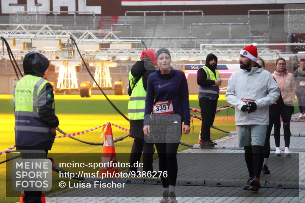 07.12.2025 - St. Pauli X-Mass-Run No. 15 Luisa Fischer http://msf.ph/oto/9386276 07.12.2025 11:39:56 Ziel 5, 3357, 31, 12, 12, 533, 2057, 2225, 2226, 2978, 3357, 3362, 3593 meine-sportfotos.de