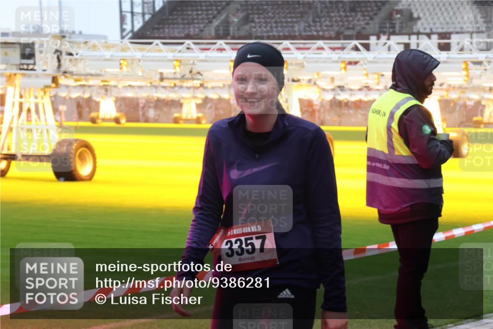07.12.2025 - St. Pauli X-Mass-Run No. 15 Luisa Fischer http://msf.ph/oto/9386281 07.12.2025 11:40:06 Ziel 15, 3357, 12, 533, 1838, 1843, 2031, 2057, 2561, 2978, 3362, 3593 meine-sportfotos.de