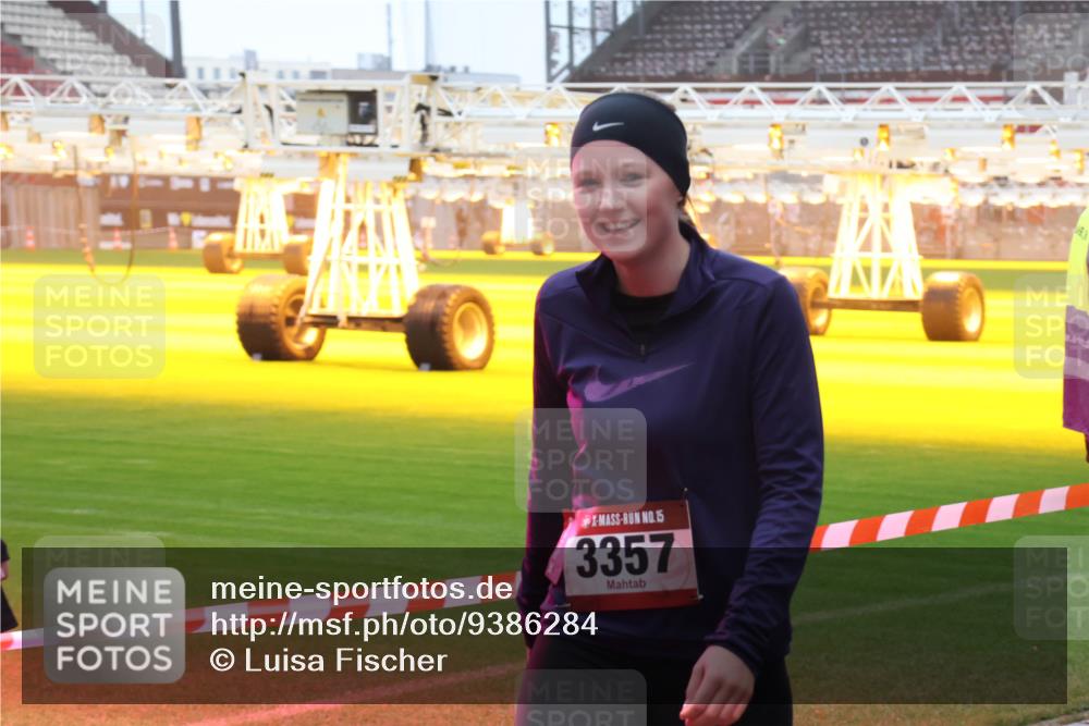 07.12.2025 - St. Pauli X-Mass-Run No. 15 Luisa Fischer http://msf.ph/oto/9386284 07.12.2025 11:40:06 Ziel 15, 3357, 12, 533, 1838, 1843, 2031, 2057, 2561, 2978, 3362, 3593 meine-sportfotos.de