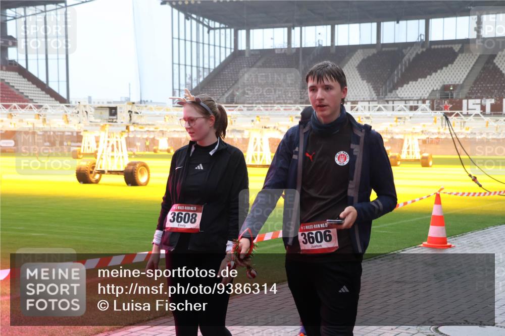 07.12.2025 - St. Pauli X-Mass-Run No. 15 Luisa Fischer http://msf.ph/oto/9386314 07.12.2025 10:19:54 Ziel 15, 3608, 15, 3606, 658, 661, 2750, 3011, 3013, 3455, 3695, 3724, 3975, 3976, 4038, 4074, 4115, 4330, 4331, 4436, 4437, 4438, 4466, 4473, 4475, 4498 meine-sportfotos.de