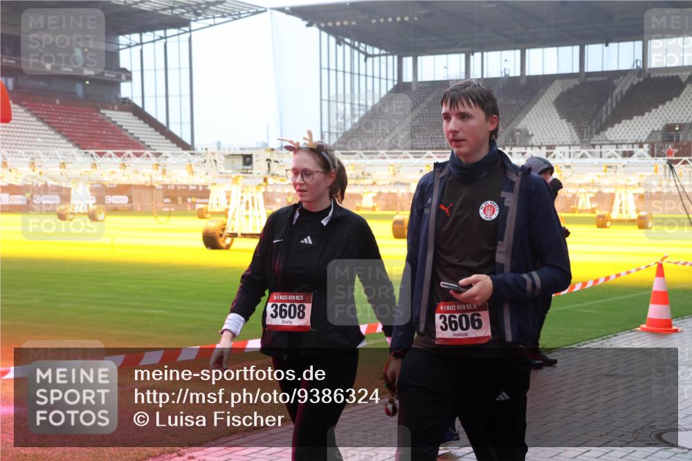 07.12.2025 - St. Pauli X-Mass-Run No. 15 Luisa Fischer http://msf.ph/oto/9386324 07.12.2025 10:19:54 Ziel 15, 3608, 15, 3606, 658, 661, 2750, 3011, 3013, 3455, 3695, 3724, 3975, 3976, 4038, 4074, 4115, 4330, 4331, 4436, 4437, 4438, 4466, 4473, 4475, 4498 meine-sportfotos.de