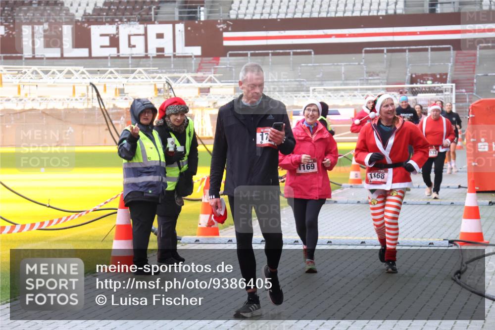 07.12.2025 - St. Pauli X-Mass-Run No. 15 Luisa Fischer http://msf.ph/oto/9386405 07.12.2025 11:40:35 Ziel 17, 1169, 1168, 533, 7, 533, 1168, 1169, 1533, 1756, 1838, 1843, 2031, 2144, 2561, 2713, 3362, 3554, 3824, 3825, 3850 meine-sportfotos.de