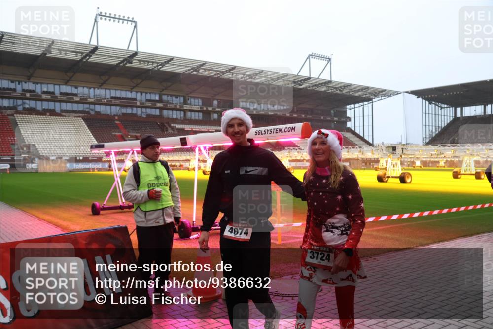 07.12.2025 - St. Pauli X-Mass-Run No. 15 Luisa Fischer http://msf.ph/oto/9386632 07.12.2025 10:20:46 Ziel 4074, 3724, 447, 452, 459, 461, 478, 1016, 1076, 1364, 1466, 1553, 1903, 2187, 2238, 2751, 2855, 3473, 3832, 3846, 3871, 3893, 4042, 4071, 4116, 4490, 4503, 4523 meine-sportfotos.de
