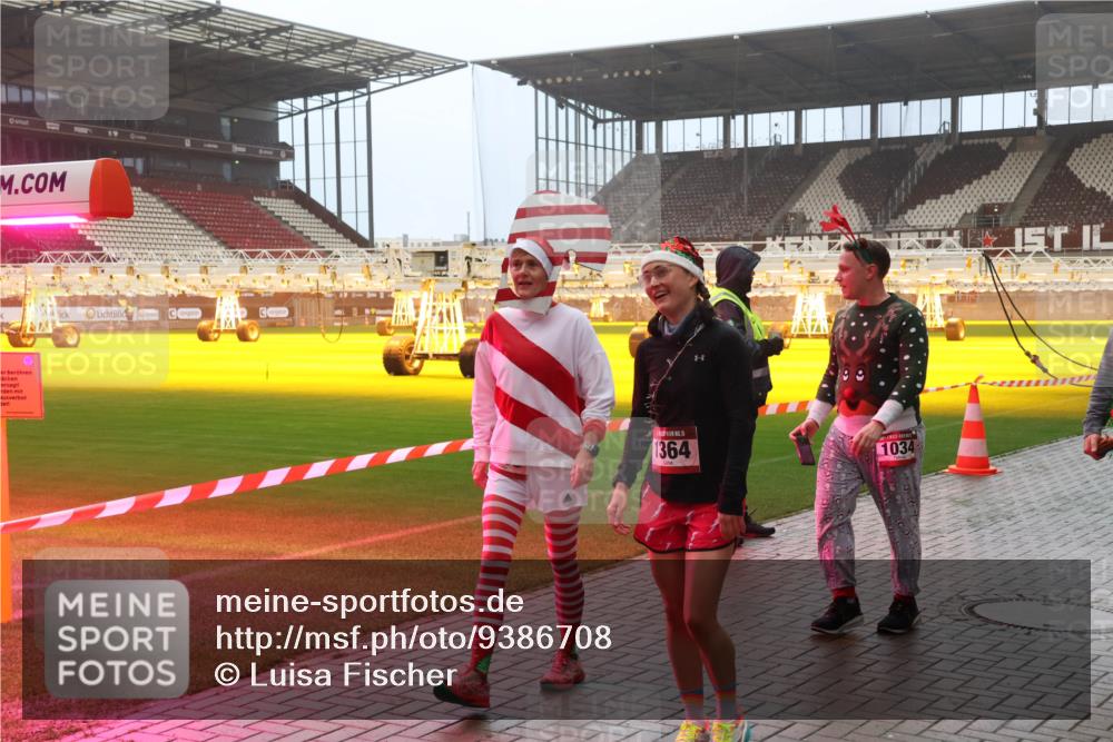 07.12.2025 - St. Pauli X-Mass-Run No. 15 Luisa Fischer http://msf.ph/oto/9386708 07.12.2025 10:21:14 Ziel 9, 15, 1364, 1034, 392, 447, 452, 461, 478, 1016, 1076, 1466, 1898, 1900, 2187, 2799, 3473, 3832, 4116, 4490, 4517, 4523 meine-sportfotos.de