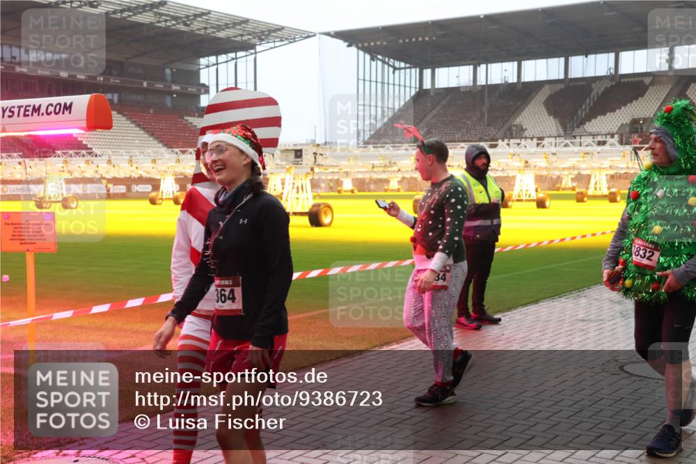 07.12.2025 - St. Pauli X-Mass-Run No. 15 Luisa Fischer http://msf.ph/oto/9386723 07.12.2025 10:21:15 Ziel 364, 34, 832, 392, 447, 452, 461, 478, 1016, 1076, 1386, 1466, 1898, 1900, 2187, 2565, 2799, 3473, 3832, 4116, 4490, 4517, 4523 meine-sportfotos.de