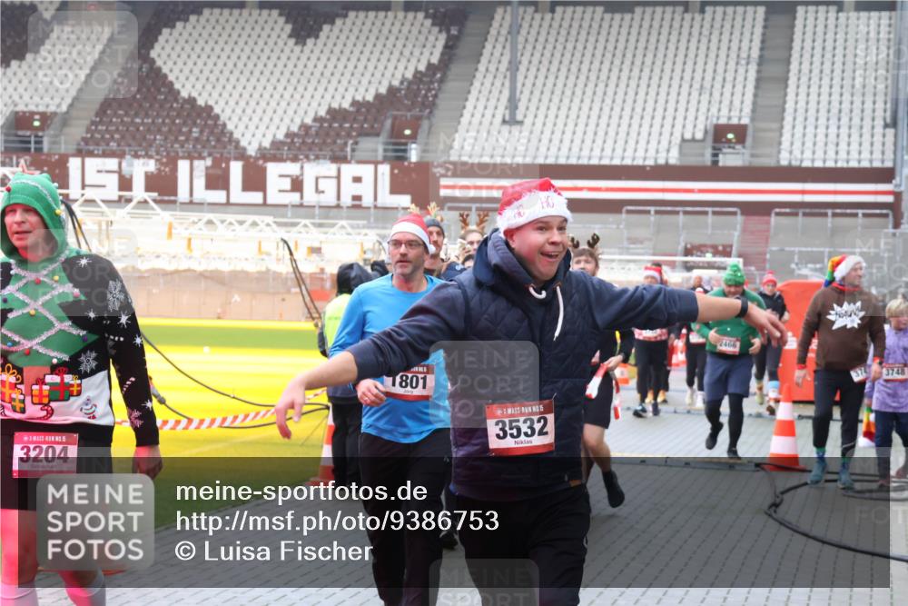 07.12.2025 - St. Pauli X-Mass-Run No. 15 Luisa Fischer http://msf.ph/oto/9386753 07.12.2025 11:42:03 Ziel 15, 3204, 1801, 15, 3532, 4, 2466, 3748, 15, 1801, 2231, 2435, 2465, 2466, 2470, 2471, 2476, 2479, 2491, 3153, 3204, 3222, 3393, 3479, 3505, 3532, 3555, 3718, 3732, 3747, 3748, 3755, 3757, 3764, 3784 meine-sportfotos.de