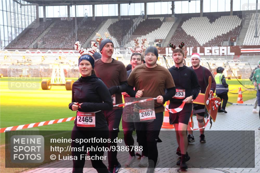 07.12.2025 - St. Pauli X-Mass-Run No. 15 Luisa Fischer http://msf.ph/oto/9386788 07.12.2025 11:42:08 Ziel 15, 2465, 2467, 153, 15, 1801, 2231, 2435, 2465, 2466, 2470, 2471, 2476, 2479, 2491, 3153, 3204, 3222, 3393, 3479, 3505, 3532, 3555, 3717, 3718, 3732, 3755, 3757, 3764, 3784, 3922, 3923 meine-sportfotos.de