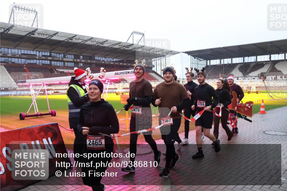 07.12.2025 - St. Pauli X-Mass-Run No. 15 Luisa Fischer http://msf.ph/oto/9386810 07.12.2025 11:42:10 Ziel 5, 2465, 2476, 3153, 70, 1338, 15, 462, 1801, 2231, 2291, 2435, 2465, 2466, 2470, 2471, 2476, 2479, 2491, 3153, 3204, 3222, 3393, 3479, 3505, 3532, 3555, 3717, 3718, 3732, 3755, 3757, 3764, 3784, 3922, 3923 meine-sportfotos.de