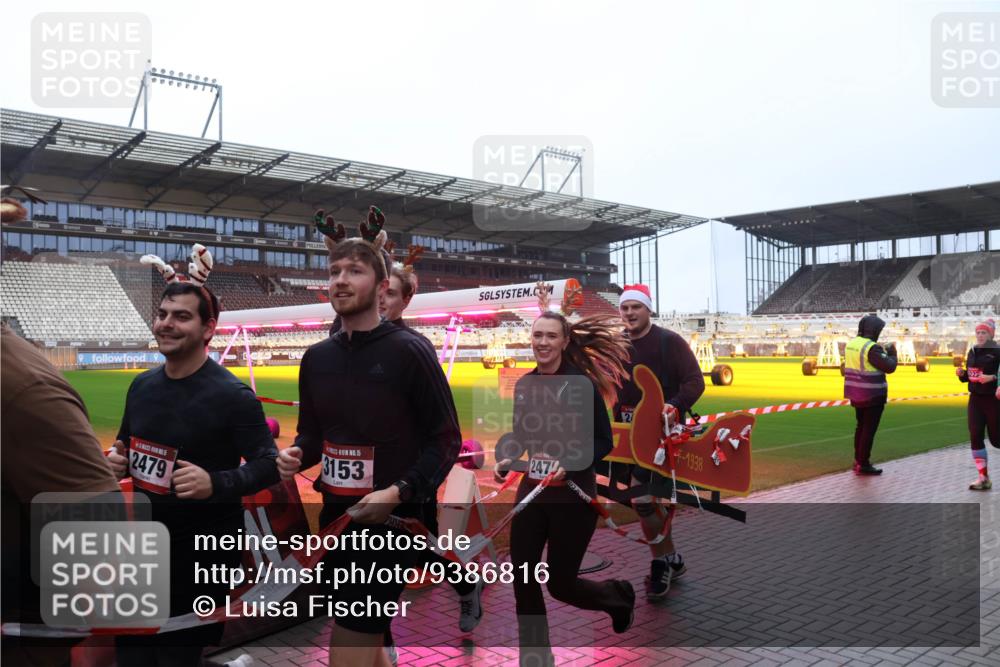 07.12.2025 - St. Pauli X-Mass-Run No. 15 Luisa Fischer http://msf.ph/oto/9386816 07.12.2025 11:42:12 Ziel 2479, 15, 3153, 2475, 2, 1938, 15, 462, 465, 1801, 2231, 2291, 2435, 2465, 2466, 2470, 2471, 2476, 2479, 2491, 3153, 3204, 3222, 3393, 3479, 3505, 3532, 3555, 3717, 3718, 3732, 3755, 3757, 3764, 3784, 3922, 3923, 4605 meine-sportfotos.de