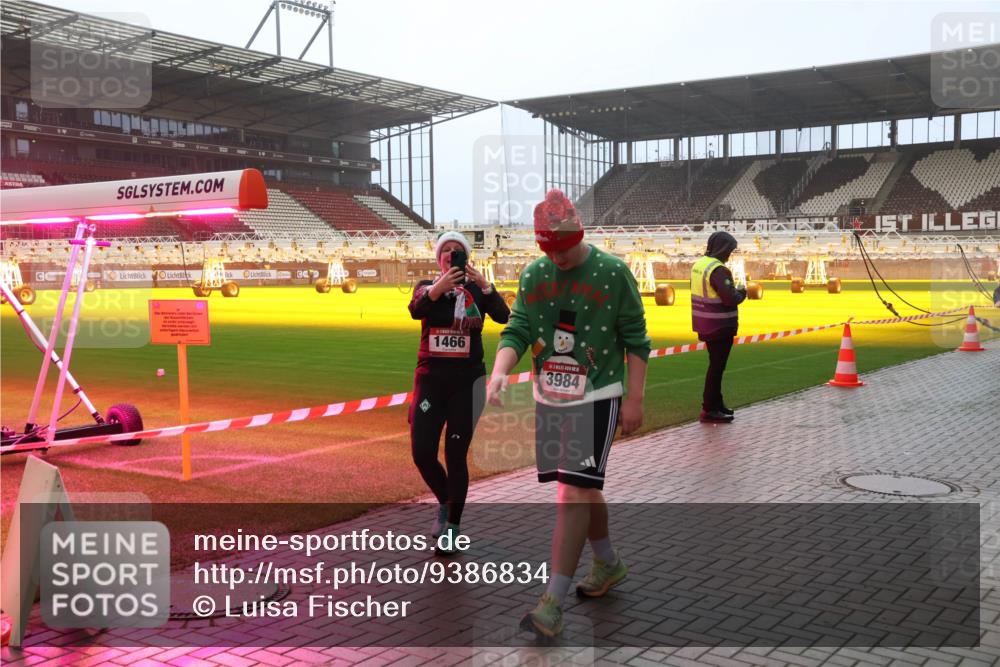 07.12.2025 - St. Pauli X-Mass-Run No. 15 Luisa Fischer http://msf.ph/oto/9386834 07.12.2025 10:21:34 Ziel 1466, 3984, 149, 270, 392, 1016, 1076, 1326, 1386, 1407, 1466, 1898, 1900, 2173, 2565, 2799, 3062, 3091, 3384, 3540, 3541, 3848, 3849, 3984, 3988, 4117, 4338, 4517 meine-sportfotos.de