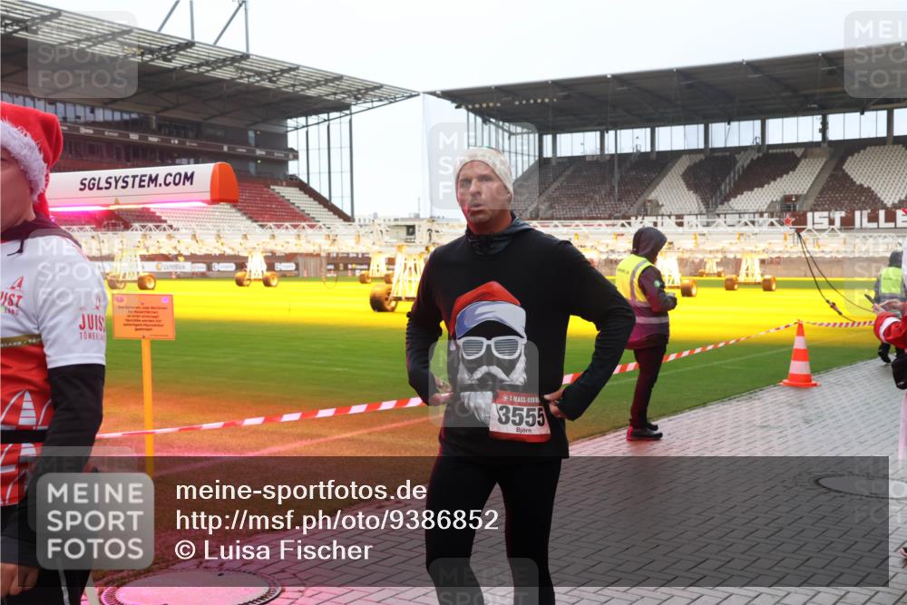 07.12.2025 - St. Pauli X-Mass-Run No. 15 Luisa Fischer http://msf.ph/oto/9386852 07.12.2025 11:42:34 Ziel 9, 3555, 1, 15, 462, 465, 1288, 1834, 2231, 2291, 2435, 3222, 3479, 3555, 3717, 3718, 3810, 3903, 3905, 3906, 3908, 3922, 3923, 4605, 4614 meine-sportfotos.de