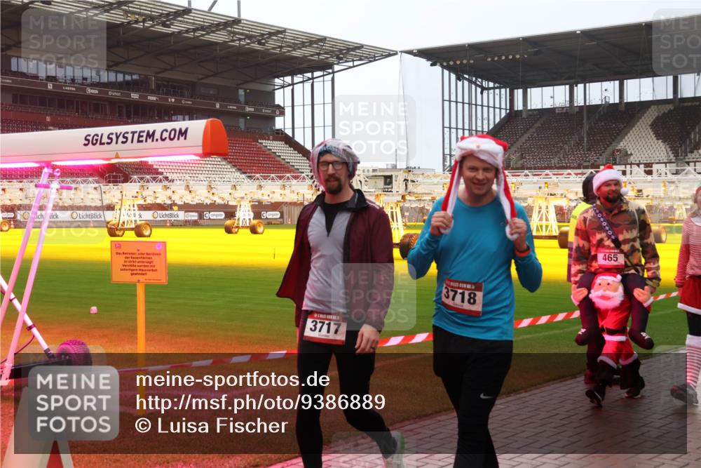 07.12.2025 - St. Pauli X-Mass-Run No. 15 Luisa Fischer http://msf.ph/oto/9386889 07.12.2025 11:42:50 Ziel 0, 3717, 3718, 465, 15, 158, 172, 320, 323, 462, 465, 976, 1288, 1834, 2291, 3425, 3435, 3717, 3810, 3903, 3905, 3906, 3908, 3922, 3923, 4600, 4605, 4606, 4614 meine-sportfotos.de
