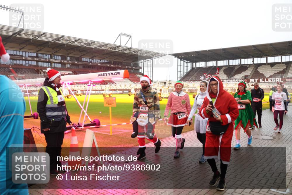 07.12.2025 - St. Pauli X-Mass-Run No. 15 Luisa Fischer http://msf.ph/oto/9386902 07.12.2025 11:42:53 Ziel 63, 465, 2291, 15, 4614, 4605, 158, 172, 320, 323, 462, 465, 976, 1288, 1834, 2291, 3425, 3435, 3810, 3903, 3905, 3906, 3908, 3922, 3923, 3964, 3965, 4600, 4605, 4606, 4614 meine-sportfotos.de