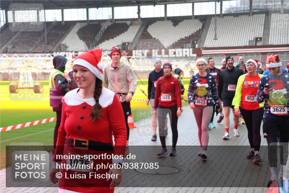 07.12.2025 - St. Pauli X-Mass-Run No. 15 Luisa Fischer http://msf.ph/oto/9387085 07.12.2025 11:43:50 Ziel 15, 1975, 3622, 3623, 5002, 652, 3625, 1, 364, 1713, 2206, 2208, 2230, 2669, 2971, 3423, 3434, 3447, 3621, 3622, 3623, 3625, 3654, 3676, 3827, 3917, 4603, 4604, 4817, 4828, 4842, 5001, 5002 meine-sportfotos.de