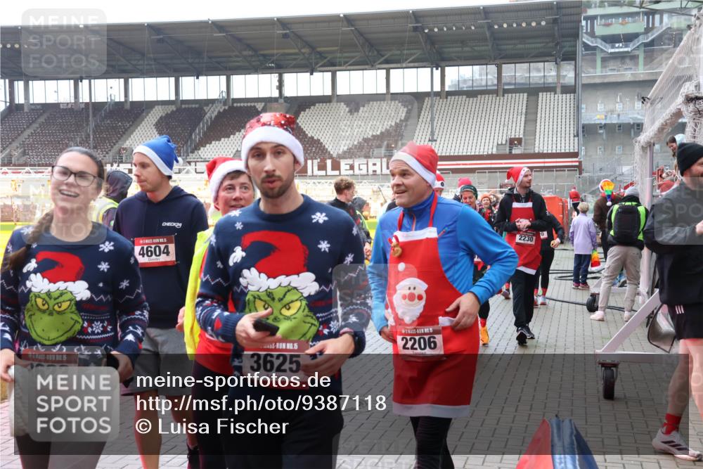 07.12.2025 - St. Pauli X-Mass-Run No. 15 Luisa Fischer http://msf.ph/oto/9387118 07.12.2025 11:43:54 Ziel 15, 4604, 15, 623, 15, 3625, 1, 15, 2206, 2230, 1, 71, 364, 1713, 2084, 2206, 2208, 2230, 2669, 2971, 3423, 3434, 3447, 3465, 3466, 3467, 3621, 3622, 3623, 3625, 3654, 3676, 3827, 3917, 4603, 4604, 4817, 4828, 4842, 5001, 5002 meine-sportfotos.de