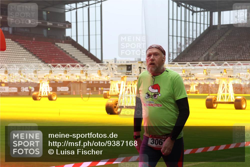 07.12.2025 - St. Pauli X-Mass-Run No. 15 Luisa Fischer http://msf.ph/oto/9387168 07.12.2025 10:22:07 Ziel 15, 306, 149, 270, 1326, 1488, 2173, 2927, 2944, 2945, 2997, 3062, 3091, 3384, 3540, 3541, 3848, 3849, 3988, 4117, 4158, 4169, 4170, 4321, 4322, 4323, 4415 meine-sportfotos.de