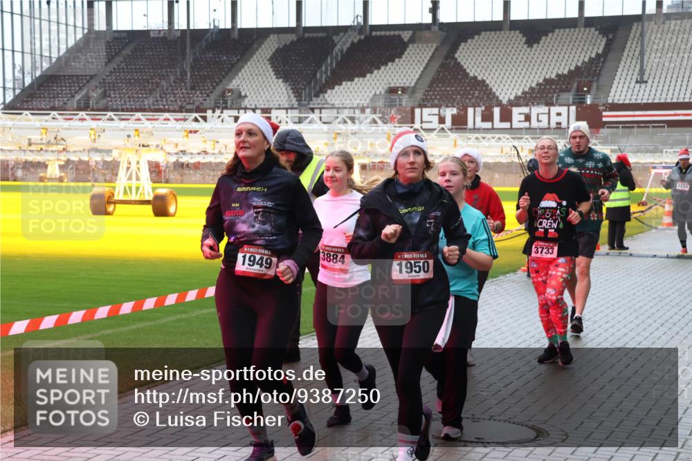 07.12.2025 - St. Pauli X-Mass-Run No. 15 Luisa Fischer http://msf.ph/oto/9387250 07.12.2025 11:44:26 Ziel 15, 1949, 3884, 5, 1950, 3733, 2434, 71, 364, 365, 999, 1713, 1949, 1950, 2084, 2116, 2434, 2436, 2441, 2586, 2600, 2971, 3086, 3403, 3404, 3447, 3453, 3465, 3466, 3467, 3733, 3735, 3769, 3829, 3830, 3831, 3845, 3882, 3884, 3919, 3927, 3928, 3929, 4003, 4603 meine-sportfotos.de