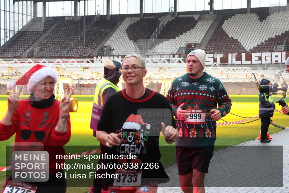 07.12.2025 - St. Pauli X-Mass-Run No. 15 Luisa Fischer http://msf.ph/oto/9387266 07.12.2025 11:44:28 Ziel 45, 3733, 5, 372, 5, 999, 71, 364, 365, 999, 1949, 1950, 2084, 2116, 2434, 2436, 2441, 2586, 2600, 2971, 3086, 3403, 3404, 3447, 3453, 3465, 3466, 3467, 3733, 3735, 3769, 3829, 3830, 3831, 3845, 3882, 3884, 3919, 3927, 3928, 3929, 4003, 4603 meine-sportfotos.de