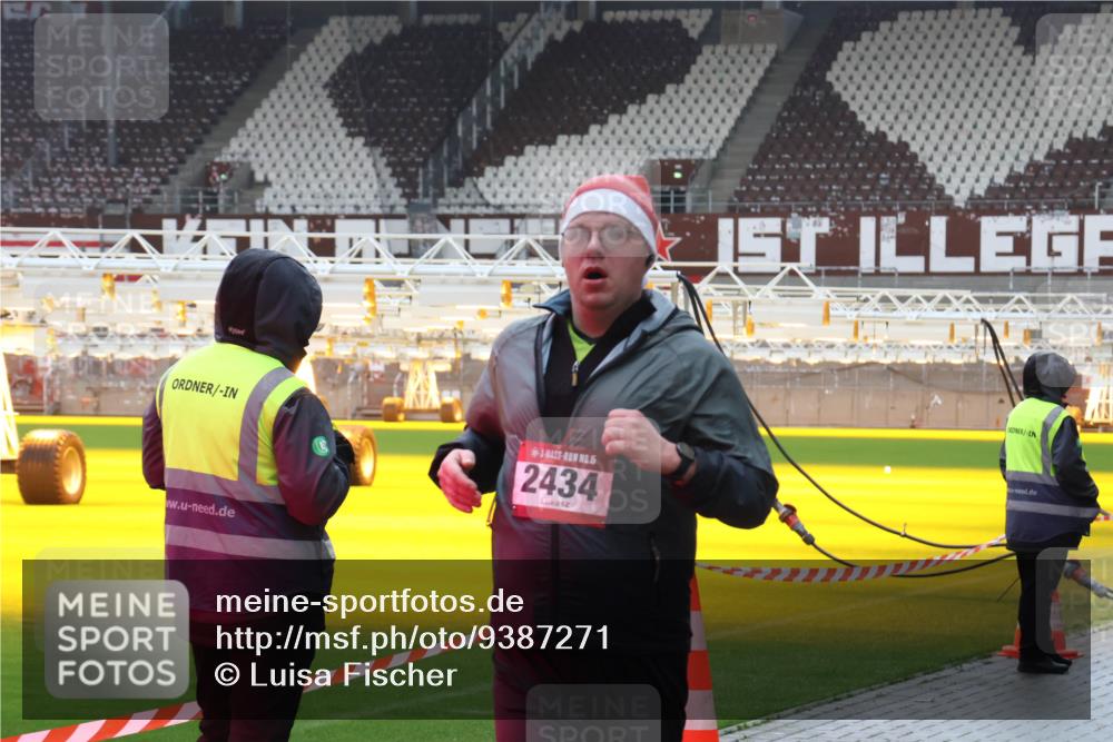 07.12.2025 - St. Pauli X-Mass-Run No. 15 Luisa Fischer http://msf.ph/oto/9387271 07.12.2025 11:44:32 Ziel 5, 2434, 71, 365, 999, 1949, 1950, 2084, 2116, 2434, 2436, 2441, 2586, 2600, 2971, 3086, 3403, 3404, 3447, 3453, 3465, 3466, 3467, 3733, 3735, 3769, 3829, 3830, 3831, 3845, 3882, 3884, 3919, 3927, 3928, 3929, 4003, 4603 meine-sportfotos.de