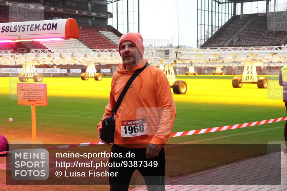 07.12.2025 - St. Pauli X-Mass-Run No. 15 Luisa Fischer http://msf.ph/oto/9387349 07.12.2025 11:45:17 Ziel 15, 1968, 228, 291, 1281, 1933, 1938, 1965, 1968, 1972, 2122, 2156, 2181, 2246, 2263, 2424, 2644, 2844, 3043, 3168, 3485, 3489, 3492, 3529, 3530, 3552, 3553, 3575, 3578, 3605, 3624, 3630, 3920, 3921, 3930, 4103 meine-sportfotos.de