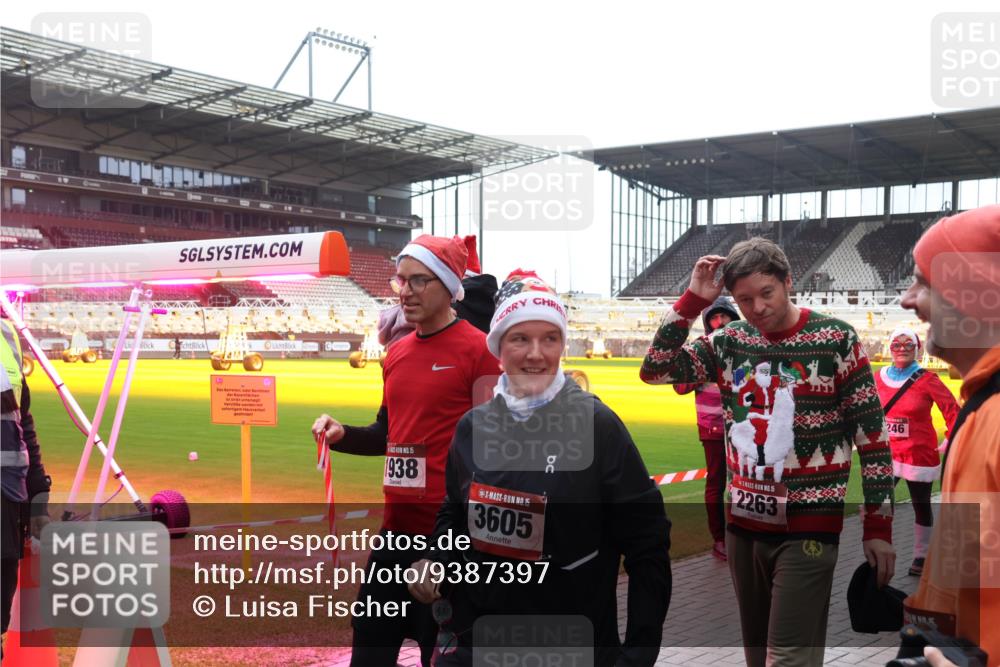 07.12.2025 - St. Pauli X-Mass-Run No. 15 Luisa Fischer http://msf.ph/oto/9387397 07.12.2025 11:45:55 Ziel 15, 1938, 15, 3605, 15, 2263, 246, 228, 291, 355, 526, 569, 572, 1324, 1541, 2372, 2382, 2385, 2624, 2844, 3028, 3378, 3379, 3485, 3489, 3492, 3529, 3530, 3573, 3575, 3578, 3774, 3920, 3921, 3963, 4058, 4060, 4112 meine-sportfotos.de
