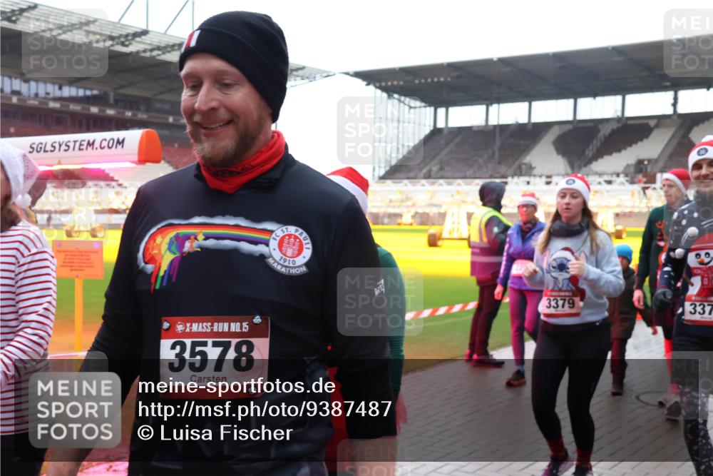 07.12.2025 - St. Pauli X-Mass-Run No. 15 Luisa Fischer http://msf.ph/oto/9387487 07.12.2025 11:46:14 Ziel 15, 3578, 1910, 3379, 337, 143, 147, 188, 355, 356, 526, 569, 572, 733, 1324, 1541, 2097, 2137, 2372, 2382, 2385, 3028, 3378, 3379, 3573, 3774, 3963, 4058, 4060, 4112 meine-sportfotos.de