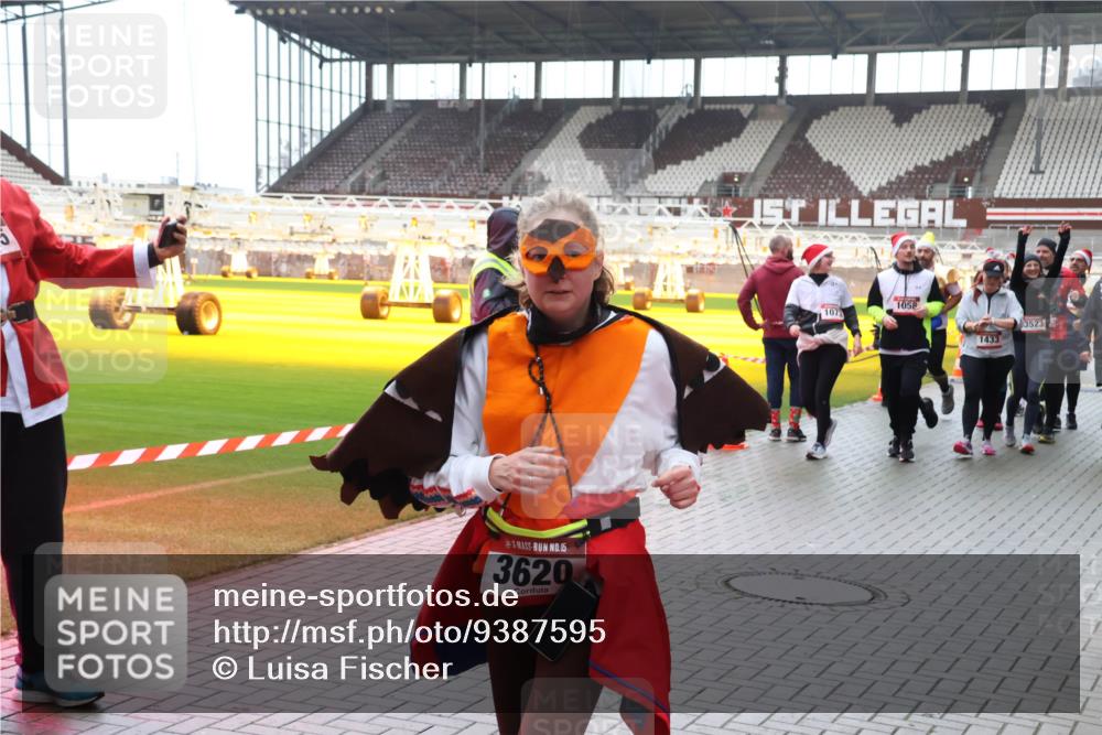 07.12.2025 - St. Pauli X-Mass-Run No. 15 Luisa Fischer http://msf.ph/oto/9387595 07.12.2025 11:46:43 Ziel 15, 3620, 1058, 1073, 3523, 1433, 143, 147, 188, 356, 733, 949, 954, 1058, 1073, 1433, 1454, 2097, 2108, 2109, 2111, 2137, 2437, 2716, 2935, 2941, 3523, 3524, 3620, 3960 meine-sportfotos.de