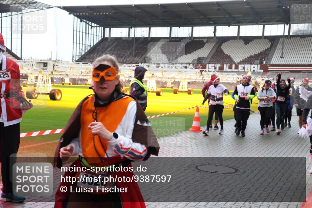 07.12.2025 - St. Pauli X-Mass-Run No. 15 Luisa Fischer http://msf.ph/oto/9387597 07.12.2025 11:46:43 Ziel 25, 15, 3620, 1, 1073, 1058, 3523, 143, 147, 188, 356, 733, 949, 954, 1058, 1073, 1433, 1454, 2097, 2108, 2109, 2111, 2137, 2437, 2716, 2935, 2941, 3523, 3524, 3620, 3960 meine-sportfotos.de