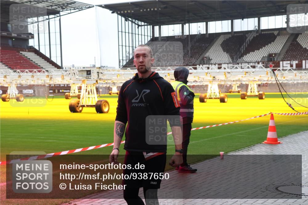 07.12.2025 - St. Pauli X-Mass-Run No. 15 Luisa Fischer http://msf.ph/oto/9387650 07.12.2025 11:46:57 Ziel 143, 188, 346, 356, 371, 642, 649, 903, 949, 954, 978, 987, 1058, 1073, 1276, 1433, 1454, 2097, 2108, 2109, 2111, 2137, 2179, 2180, 2437, 2442, 2446, 2716, 2935, 2941, 3523, 3524, 3620, 3960 meine-sportfotos.de