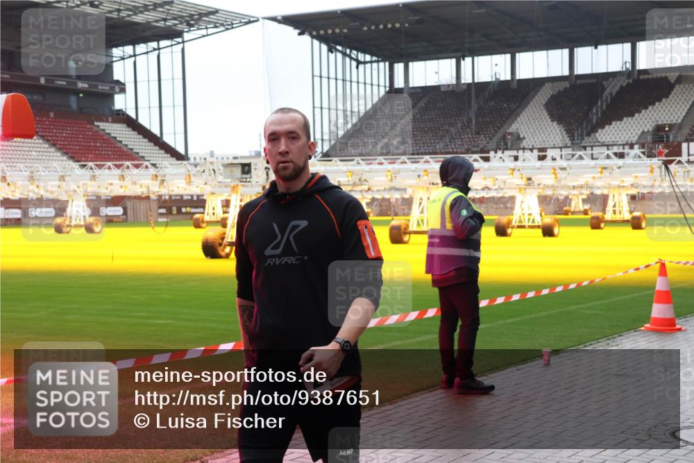 07.12.2025 - St. Pauli X-Mass-Run No. 15 Luisa Fischer http://msf.ph/oto/9387651 07.12.2025 11:46:57 Ziel 143, 188, 346, 356, 371, 642, 649, 903, 949, 954, 978, 987, 1058, 1073, 1276, 1433, 1454, 2097, 2108, 2109, 2111, 2137, 2179, 2180, 2437, 2442, 2446, 2716, 2935, 2941, 3523, 3524, 3620, 3960 meine-sportfotos.de