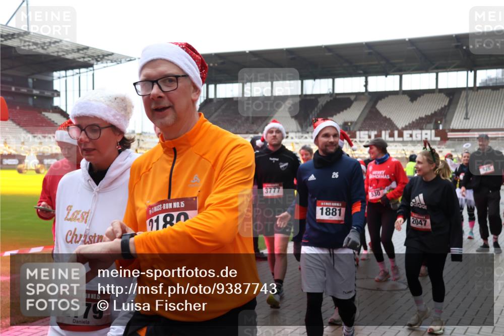 07.12.2025 - St. Pauli X-Mass-Run No. 15 Luisa Fischer http://msf.ph/oto/9387743 07.12.2025 11:47:37 Ziel 15, 180, 15, 2179, 26, 26, 530, 1881, 2047, 526, 346, 353, 371, 530, 567, 570, 609, 614, 640, 642, 645, 647, 649, 898, 900, 901, 903, 930, 978, 987, 992, 1276, 1881, 1882, 2047, 2114, 2179, 2180, 2182, 2221, 2222, 2223, 2347, 2442, 2446, 2568, 2798, 2928, 3010, 3210, 3215, 3216, 3416, 3419, 3420, 3430, 3471, 3482, 3525, 3594, 3596, 3641, 3777, 3798, 3800, 3924, 3925, 3948, 3949, 3961, 4883, 5004 meine-sportfotos.de