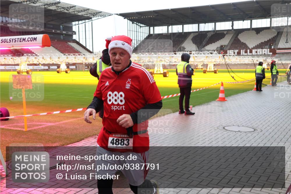07.12.2025 - St. Pauli X-Mass-Run No. 15 Luisa Fischer http://msf.ph/oto/9387791 07.12.2025 11:47:55 Ziel 888, 4883, 1, 107, 121, 125, 131, 237, 245, 254, 353, 530, 614, 898, 900, 901, 930, 992, 1032, 1534, 1539, 1540, 1622, 1951, 2221, 2223, 2568, 3215, 3216, 3225, 3227, 3416, 3419, 3420, 3430, 3471, 3482, 3594, 3596, 3641, 3655, 3664, 3754, 3770, 3798, 3800, 3948, 3949, 4883, 5004 meine-sportfotos.de