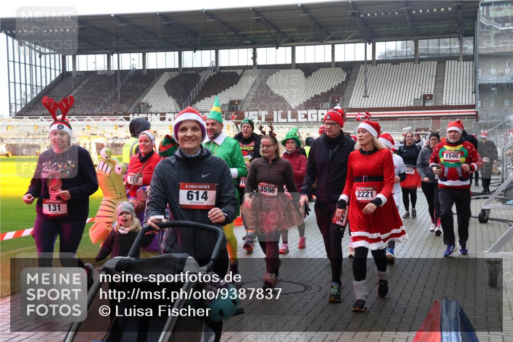07.12.2025 - St. Pauli X-Mass-Run No. 15 Luisa Fischer http://msf.ph/oto/9387837 07.12.2025 11:48:11 Ziel 131, 216, 107, 15, 3596, 2221, 614, 655, 1540, 107, 121, 125, 131, 237, 245, 254, 724, 796, 930, 1032, 1471, 1474, 1534, 1539, 1540, 1597, 1622, 1951, 2221, 2223, 2381, 2384, 2451, 2452, 2475, 2516, 2842, 3225, 3227, 3312, 3313, 3416, 3419, 3430, 3471, 3482, 3594, 3596, 3655, 3664, 3754, 3770, 3798, 3800, 4425, 4427, 4883 meine-sportfotos.de