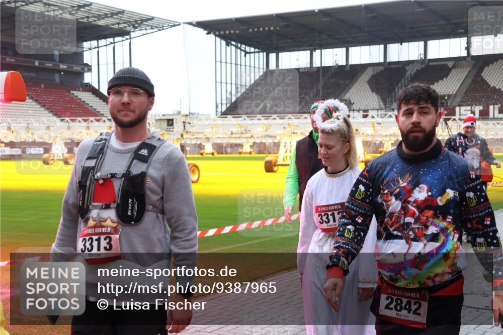 07.12.2025 - St. Pauli X-Mass-Run No. 15 Luisa Fischer http://msf.ph/oto/9387965 07.12.2025 11:48:52 Ziel 15, 3313, 15, 3312, 15, 2842, 207, 616, 724, 732, 796, 990, 1471, 1474, 1597, 1613, 1891, 1911, 1926, 1927, 2008, 2075, 2148, 2432, 2717, 2718, 2842, 3023, 3312, 3388, 3504, 3528, 3542, 3545, 3547, 3602, 3635, 3638, 3646, 3657, 3926, 4134, 4423, 4424, 4426, 4477, 4480 meine-sportfotos.de
