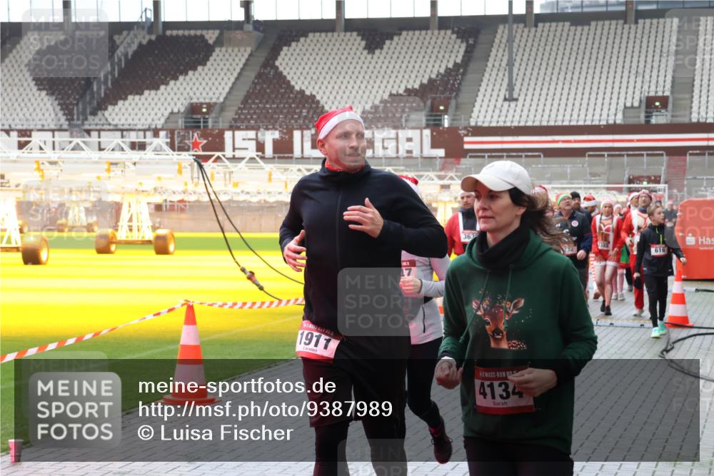 07.12.2025 - St. Pauli X-Mass-Run No. 15 Luisa Fischer http://msf.ph/oto/9387989 07.12.2025 11:49:09 Ziel 15, 363, 5, 1911, 15, 4134, 616, 24, 146, 244, 548, 616, 701, 703, 732, 990, 1613, 1891, 1911, 1926, 1927, 1966, 1967, 2008, 2075, 2148, 2432, 2717, 2718, 3023, 3388, 3504, 3528, 3635, 3638, 3646, 3657, 3926, 4134, 4423, 4424, 4426, 4477, 4480 meine-sportfotos.de